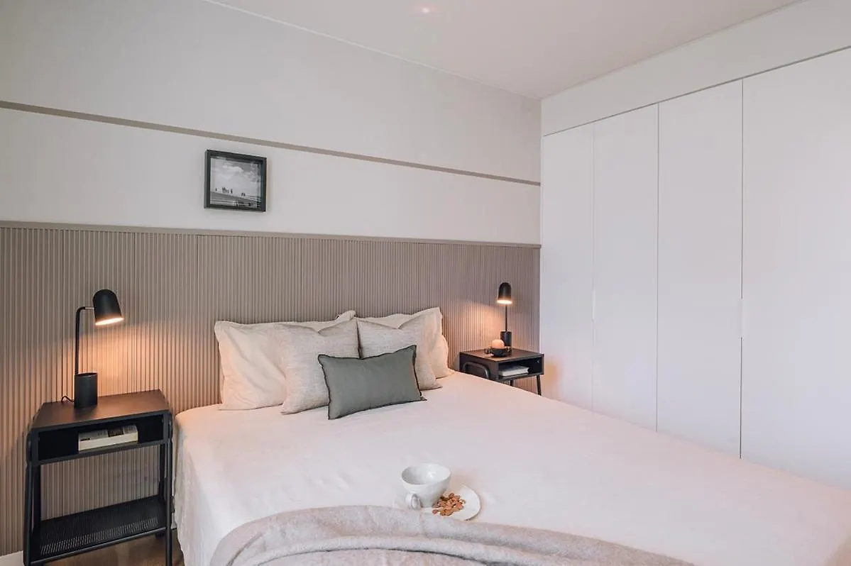 Almeirim - 2 Bedroom And Balcony In Areeiro Lisboa Lägenhet