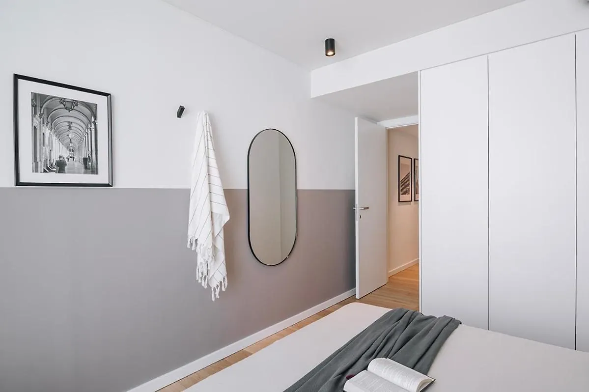 Almeirim - 2 Bedroom And Balcony In Areeiro Lisboa