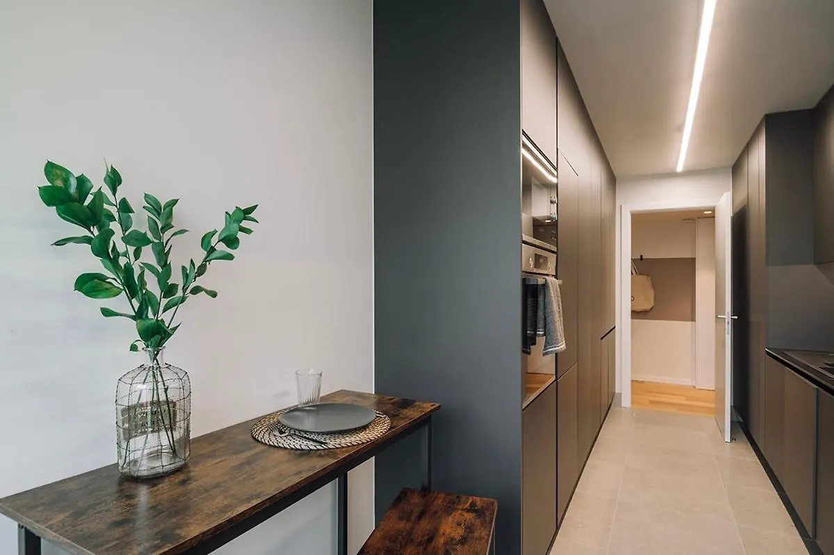 Almeirim - 2 Bedroom And Balcony In Areeiro Lisboa 0*,